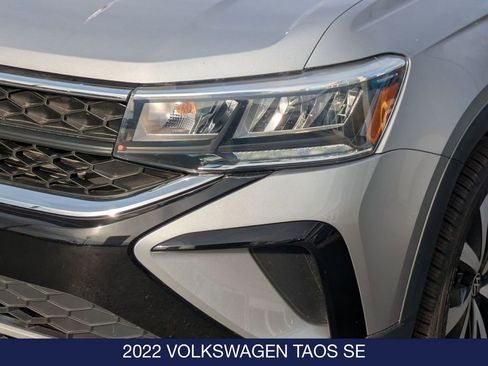 Certified 2022 Volkswagen Taos SE image 10