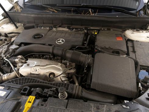 Used 2022 Mercedes-Benz GLB 250 image 29