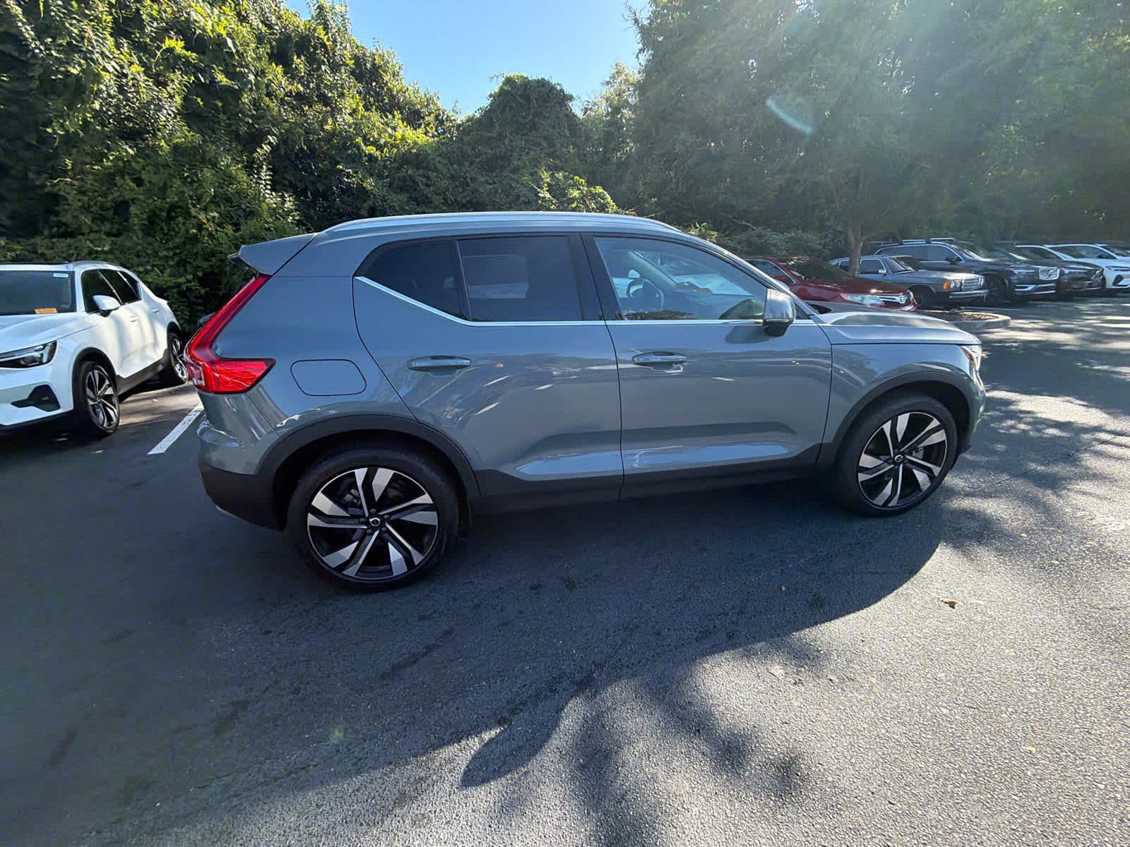 Used 2023 Volvo XC40 B4 Plus w/ Protection Package Premier FWD image 14