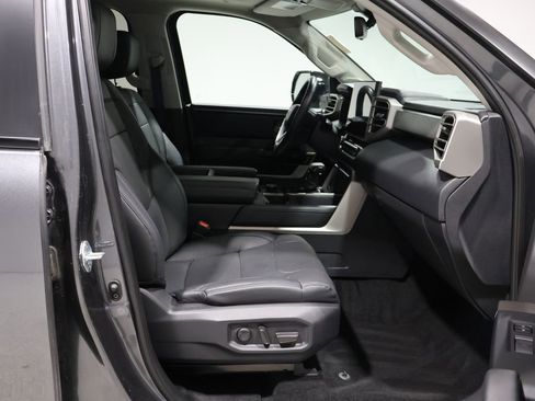 Used 2024 Toyota Tundra Limited image 22