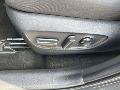 Used 2025 Toyota RAV4 XLE w/ Convenience Package image 30