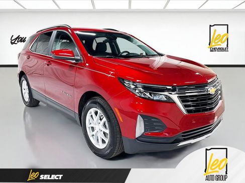 Used 2023 Chevrolet Equinox LT FWD image 3