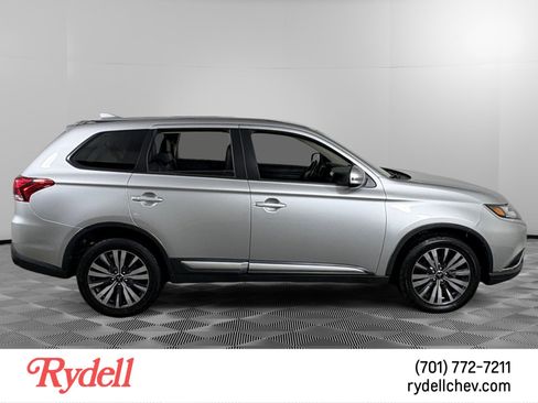 Used 2019 Mitsubishi Outlander ES image 6