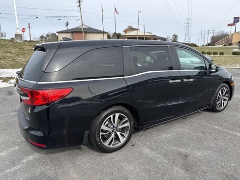 Certified 2022 Honda Odyssey Touring image 10