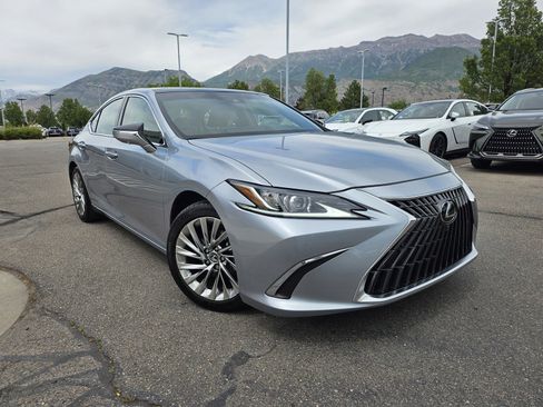 Used 2023 Lexus ES 350 w/ Accessory Package (Z1) FWD image 3