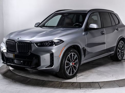 Used 2024 BMW X5 xDrive40i w/ M Sport Package AWD/4WD image 2