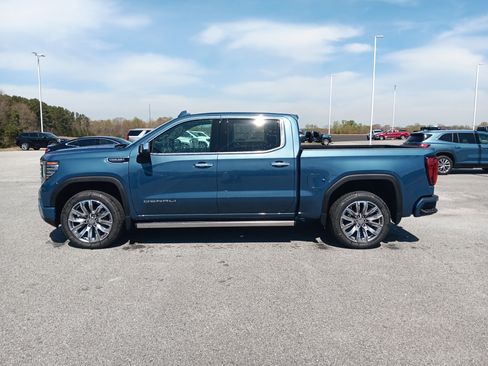 New 2026 GMC Sierra 1500 Denali w/ Denali Reserve Package image 3