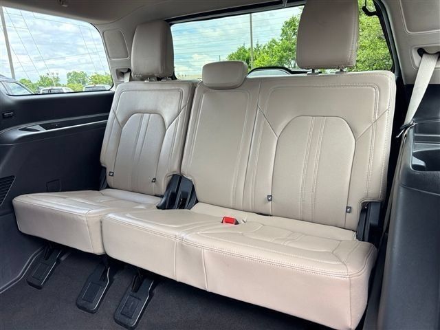 Used 2024 Ford Expedition Limited RWD image 14