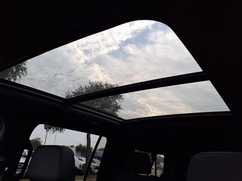 New 2026 Chevrolet Suburban Z71 w/ Comfort Package image 9