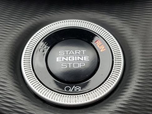 Used 2025 Jeep Grand Cherokee Laredo X RWD image 31