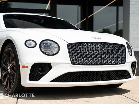 Used 2023 Bentley Continental GT Mulliner AWD/4WD image 2