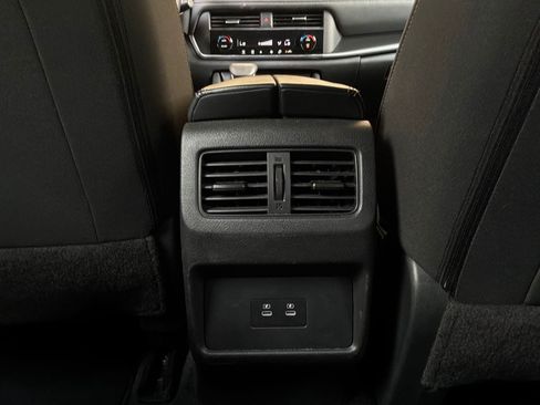 Used 2025 Nissan Rogue SV FWD image 13