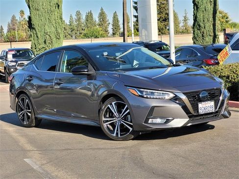 Used 2023 Nissan Sentra SR w/ SR Premium Package image 2