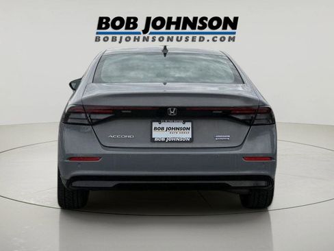 Used 2024 Honda Accord Touring image 3