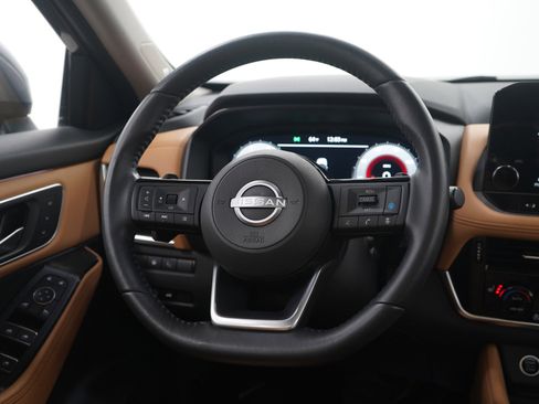 Used 2023 Nissan Rogue Platinum w/ Platinum Premium Package image 17