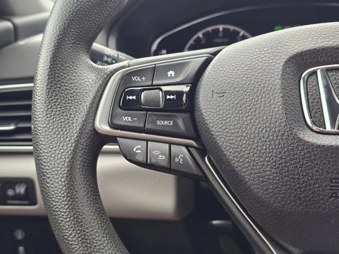 Used 2018 Honda Accord LX image 23