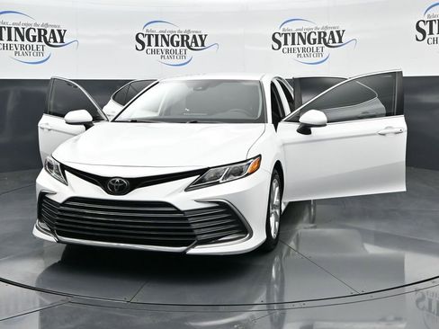 Used 2024 Toyota Camry LE image 27