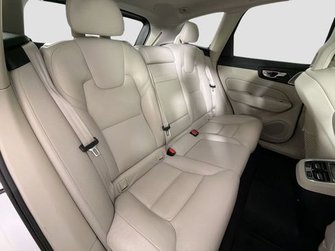 Used 2018 Volvo XC60 T5 Inscription w/ Convenience Package AWD/4WD image 28