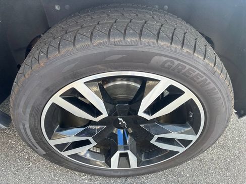 Used 2020 Chevrolet Tahoe Premier AWD/4WD image 31