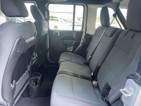 Used 2024 Jeep Wrangler Unlimited Rubicon w/ Technology Group AWD/4WD image 13