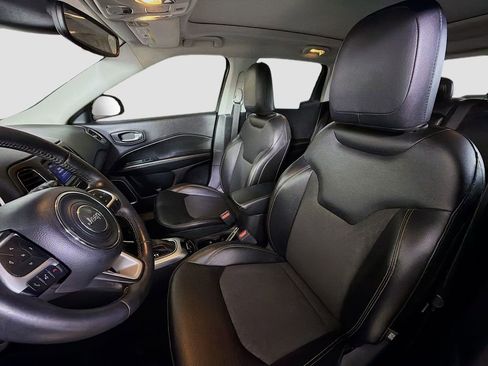 Used 2018 Jeep Compass Latitude w/ Cold Weather Group image 13