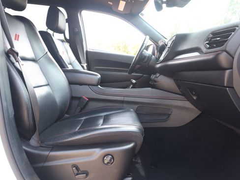Used 2024 Dodge Durango GT RWD image 17