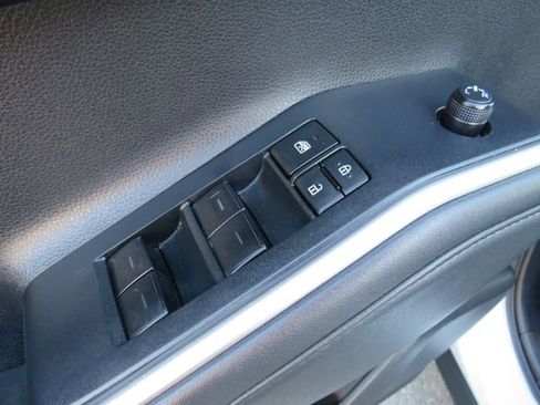 Certified 2022 Toyota Highlander LE image 37