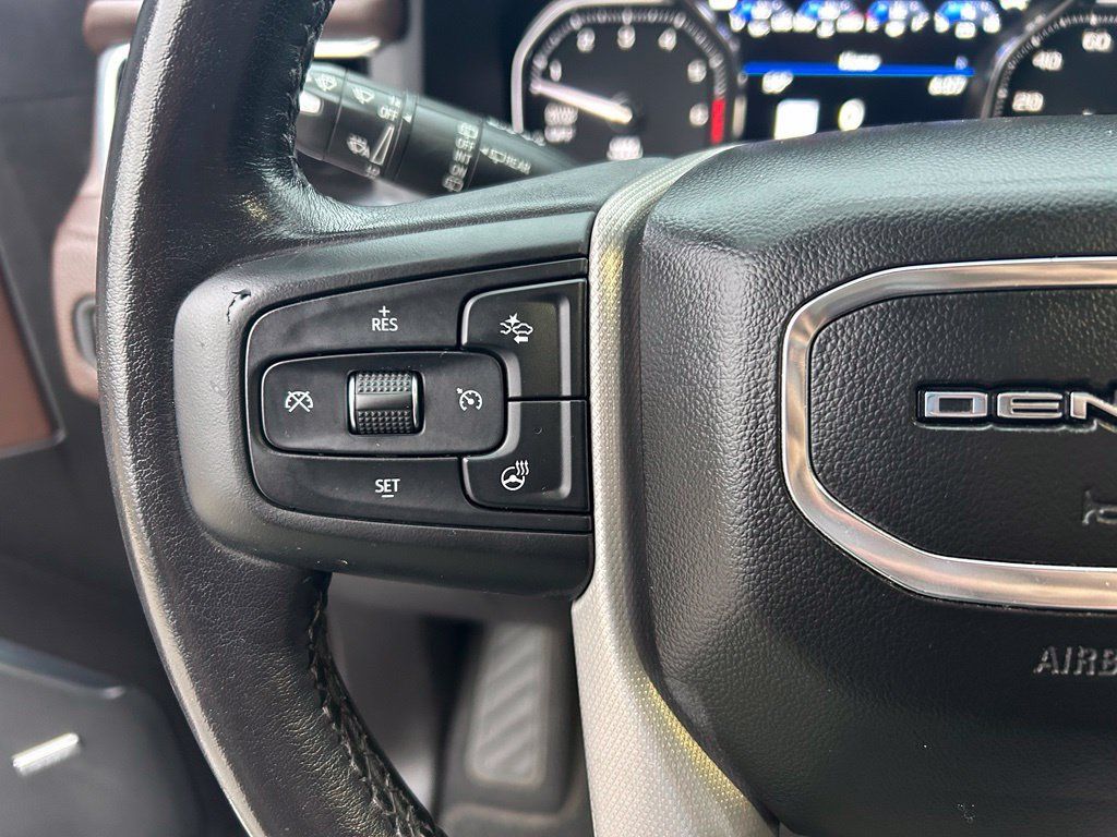 Used 2021 GMC Yukon Denali w/ Denali Ultimate Package AWD/4WD image 21