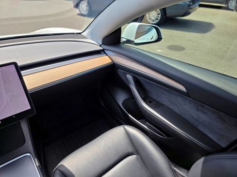 Used 2021 Tesla Model 3 Standard Range Plus RWD image 25