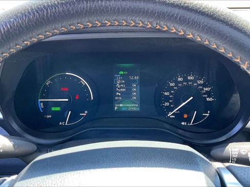 Used 2024 Toyota Sienna XLE Woodland Edition image 26