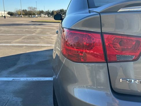 Used 2012 Kia Forte EX image 22