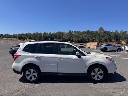 Used 2015 Subaru Forester 2.5i Limited w/ Popular Package #2 AWD/4WD image 4