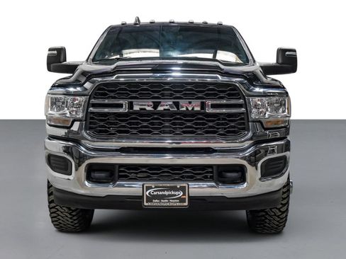 Used 2024 RAM 3500 Tradesman w/ Chrome Appearance Group AWD/4WD image 3