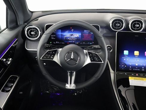New 2026 Mercedes-Benz GLC 300 image 3