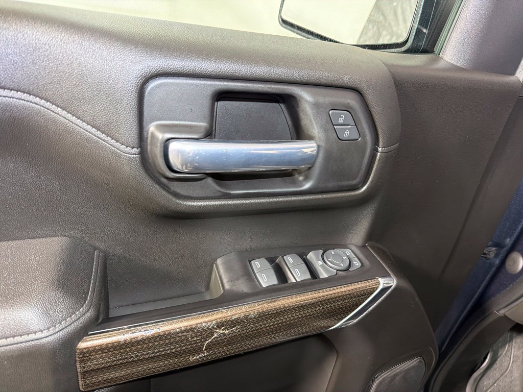 Used 2022 Chevrolet Silverado 1500 RST w/ LPO, Blackout Package AWD/4WD image 10