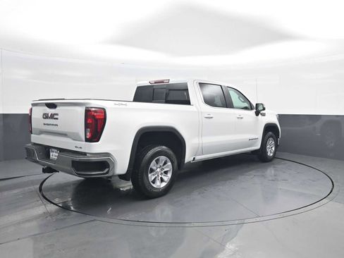 New 2026 GMC Sierra 1500 SLE w/ Preferred Package image 8