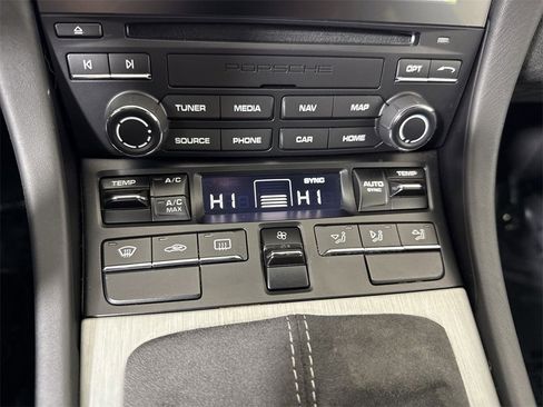 Certified 2018 Porsche 911 GT3 image 31