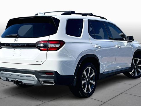 Used 2024 Honda Pilot Elite image 13