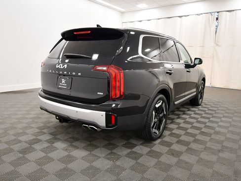 Certified 2024 Kia Telluride S w/ S Sunroof Package AWD/4WD image 8