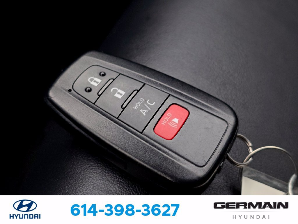 Used 2022 Toyota Prius Prime XLE FWD image 34