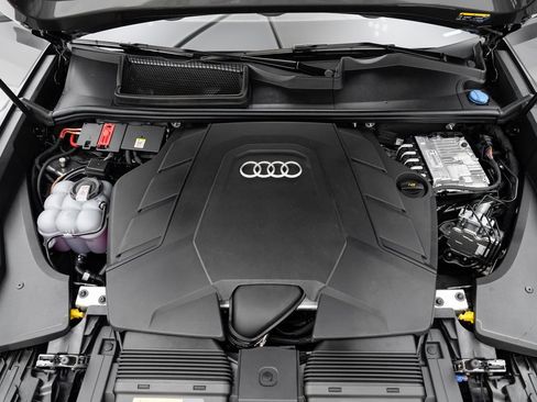 Certified 2025 Audi Q8 Prestige w/ Prestige Package image 33