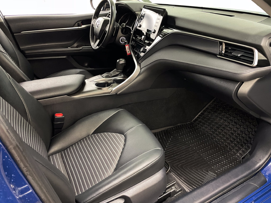 Used 2024 Toyota Camry SE FWD image 31