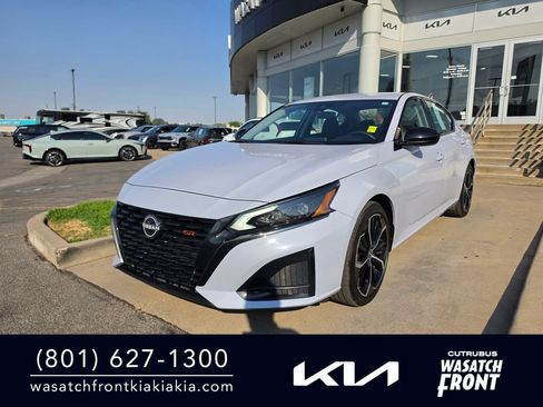 Used 2024 Nissan Altima 2.5 SR FWD image 1