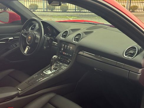 Used 2021 Porsche 718 Cayman image 56