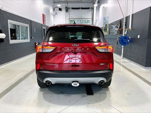 Used 2020 Ford Escape Titanium AWD/4WD image 5