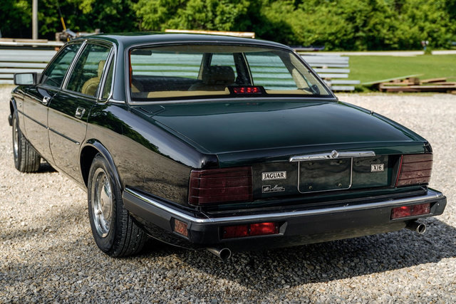 Used 1988 Jaguar XJ6 RWD image 6