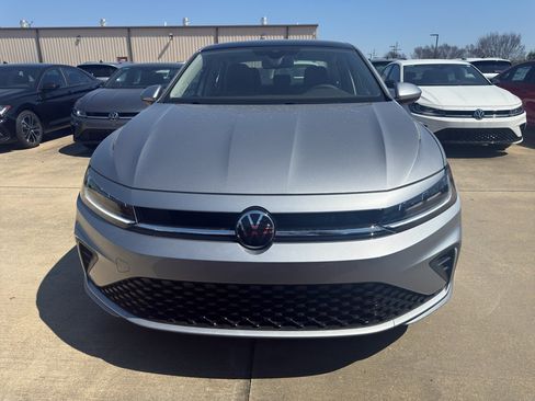 New 2026 Volkswagen Jetta SE FWD image 2