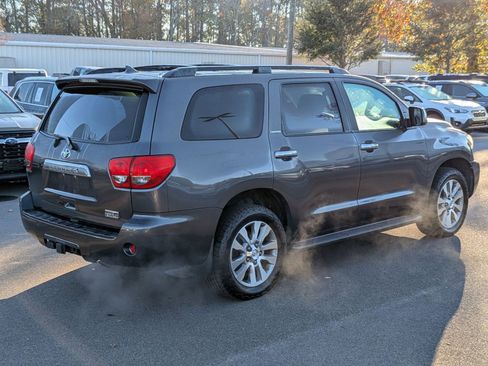 Used 2014 Toyota Sequoia Limited image 3