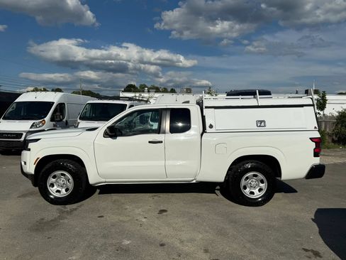 Used 2022 Nissan Frontier S RWD image 2
