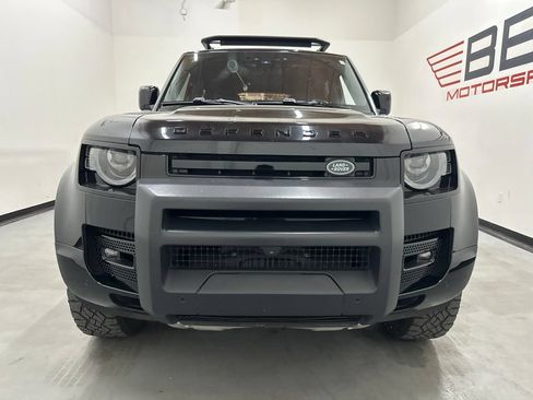 Used 2022 Land Rover Defender 110 X-Dynamic SE AWD/4WD image 4